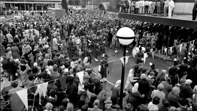 Black and white photo of the crowd gathered for the opening of Douglas Village Shopping Centre on November 17, 1971.
